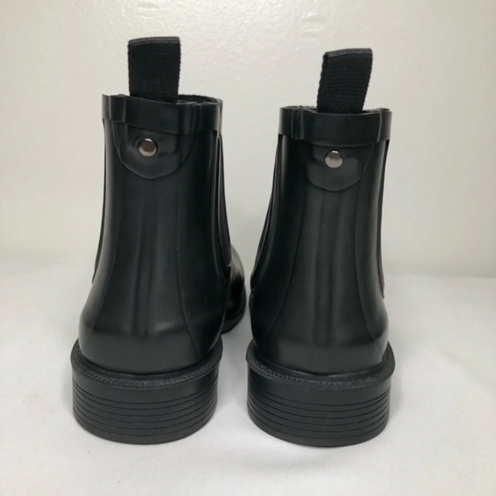 Madewell The Chelsea Rain Boots Matte Black Rubber Ankle Womens Size 6 E2292